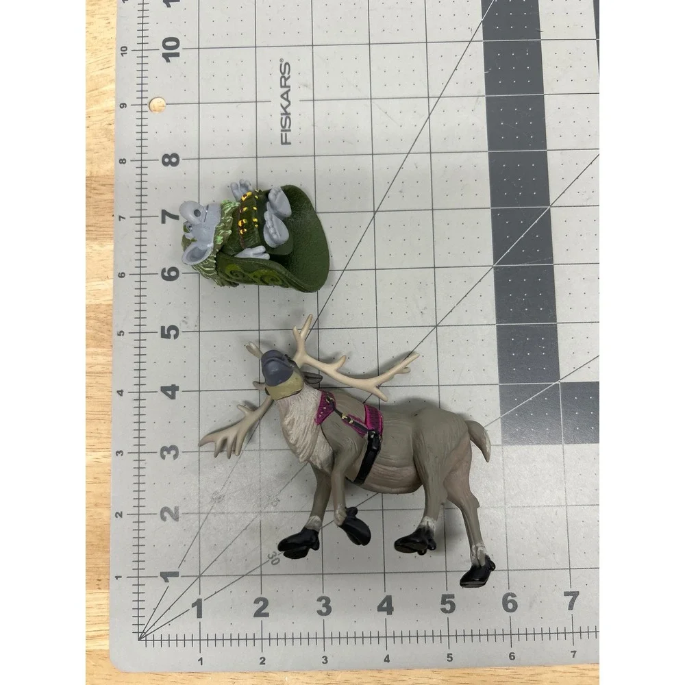 Disney Frozen Toy Figures Sven Reindeer Pabbie Troll Lot of 2 Cake Topper